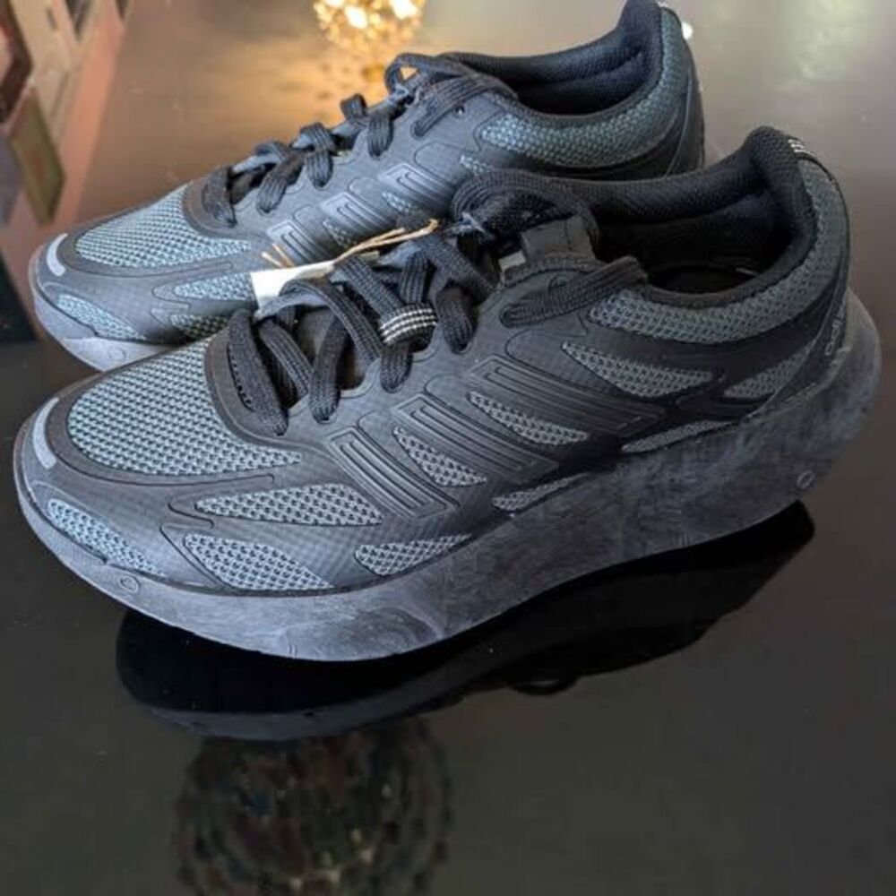 NEW adidas Adizero Aruku Shoes
